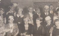 Klubowy bal maskowy, 1935